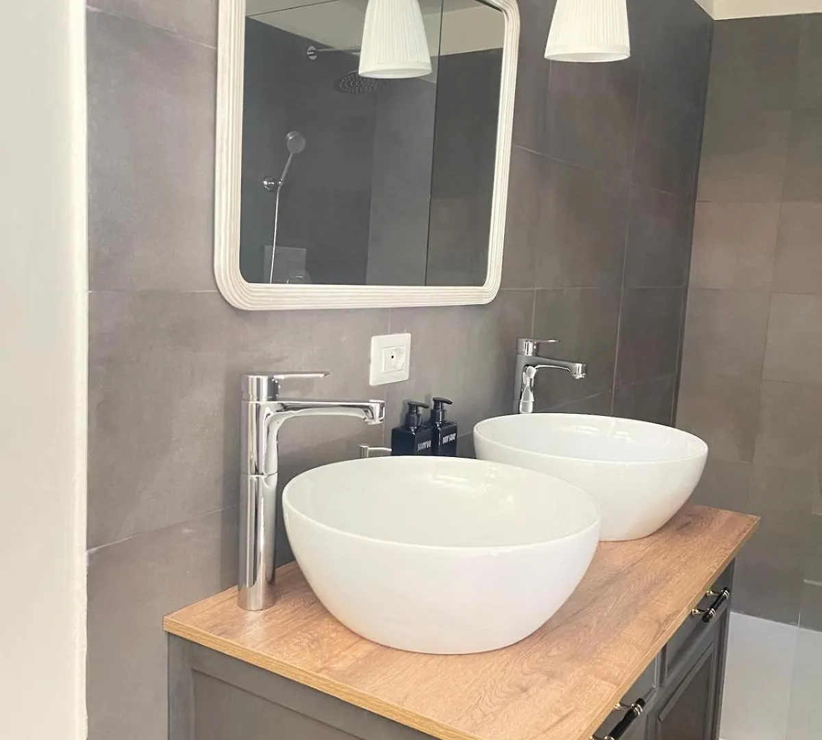Apartment Lucilla'S Suite San Pietro Station Rome