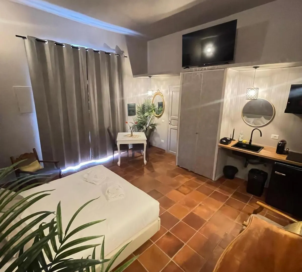 Lucilla'S Suite San Pietro Station Rome Apartment